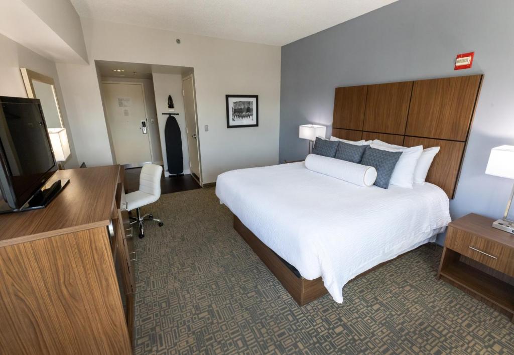 Kellogg Conference Hotel Capitol Hill at Gallaudet University - King Kamer