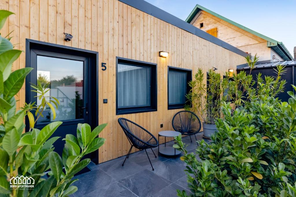 Zahrada ubytování BORG Apartmanok