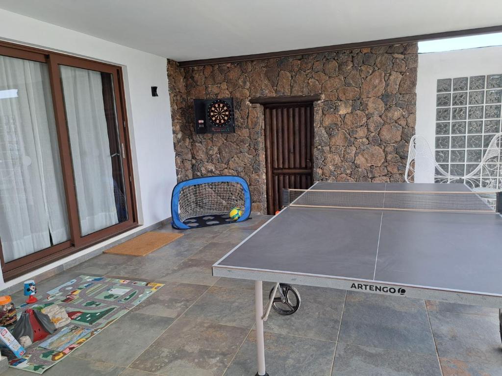 Stolní tenis v ubytování HC LUXURY CELAVELLa nebo okolí