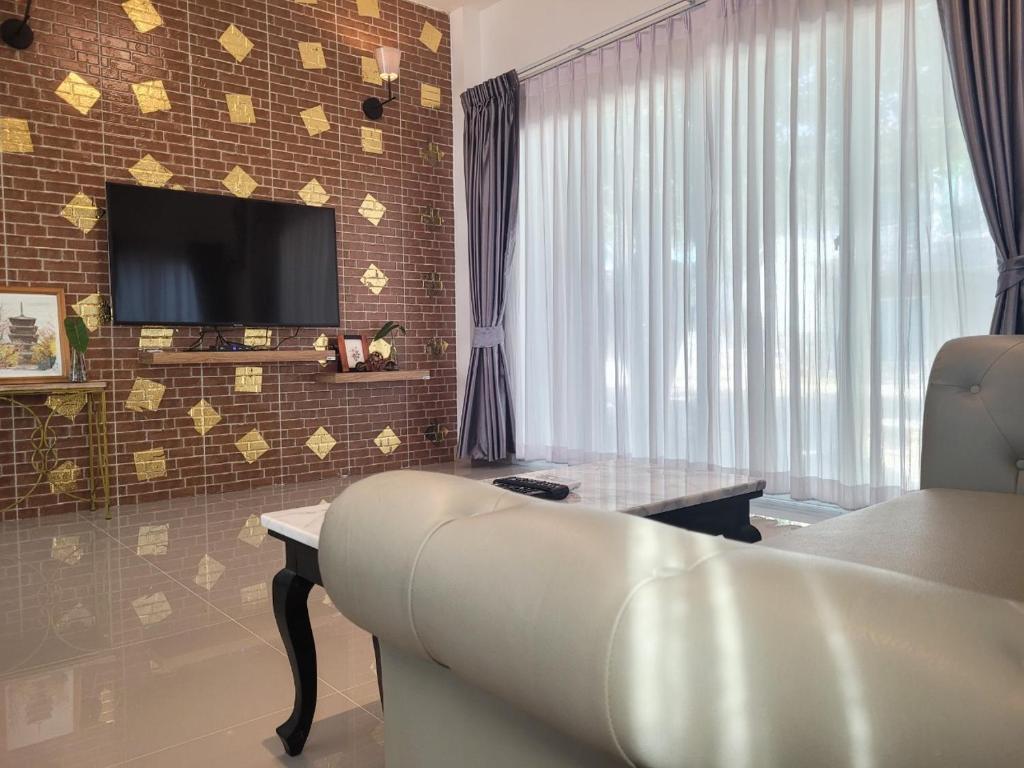 Happy Land Residence - Three-Bedroom House