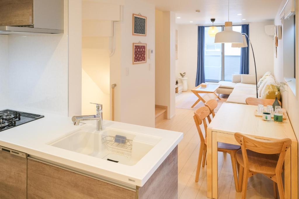 Kuchyň nebo kuchyňský kout v ubytování SOMO-Villa