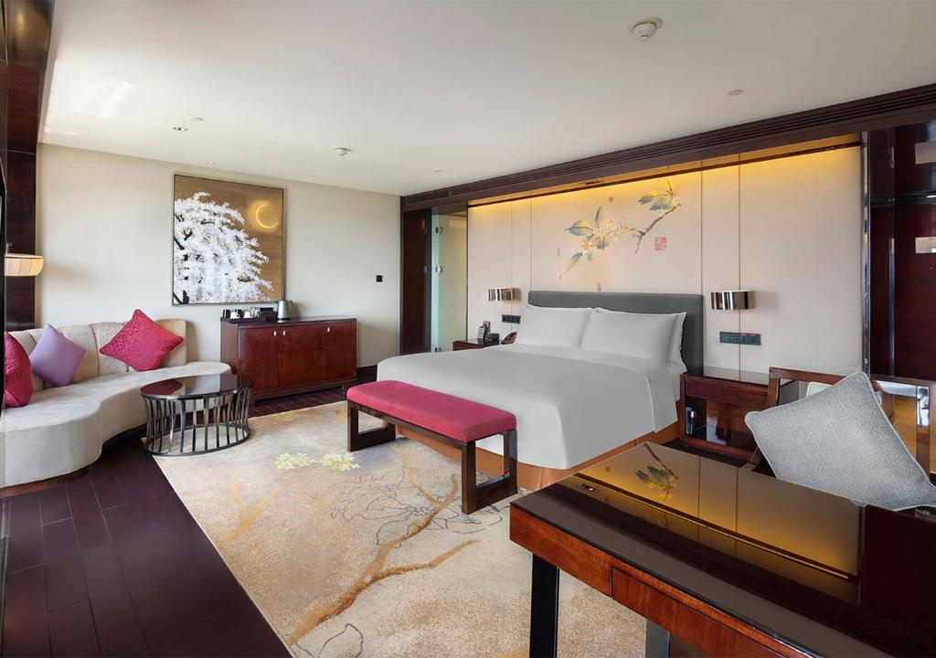 Crowne Plaza Chengdu Panda Garden by IHG - Premium King Room