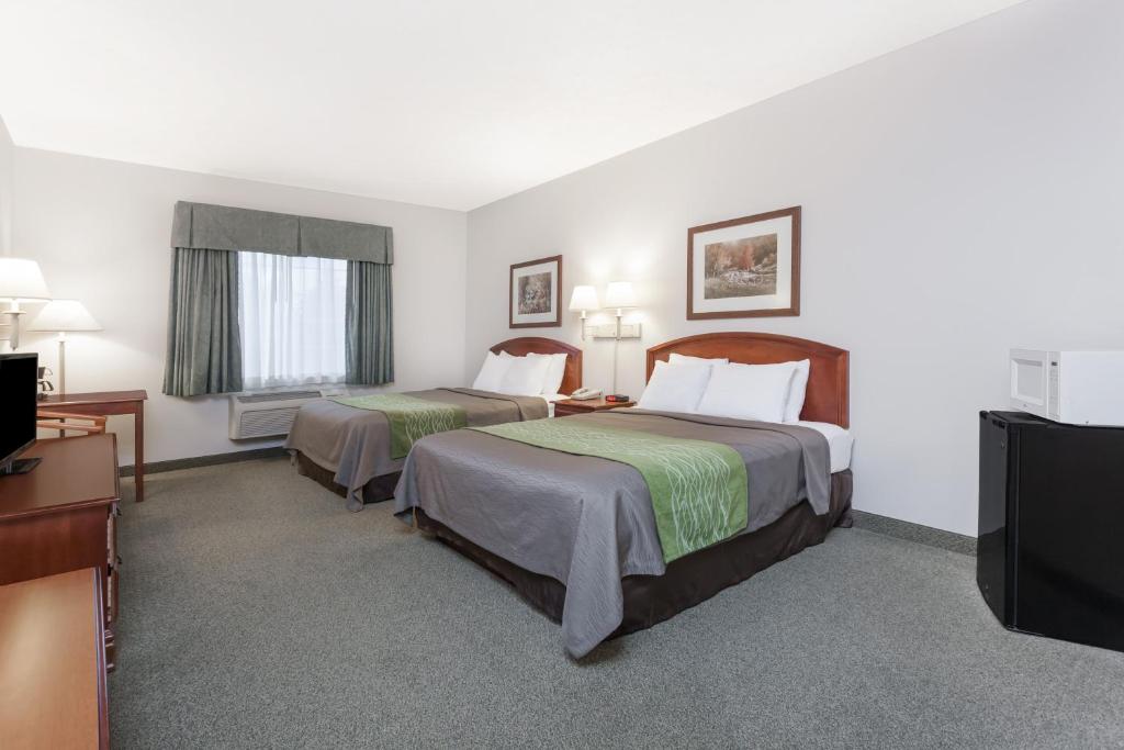 Days Inn by Wyndham Pentwater photo