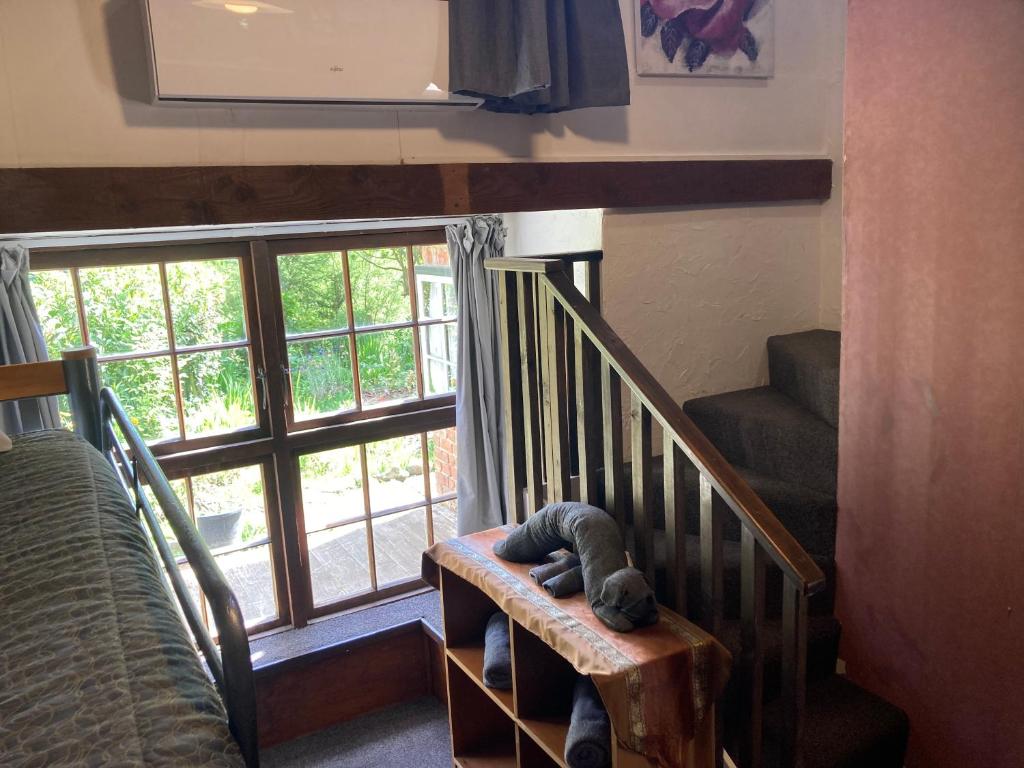 The Chalet Bed and Breakfast-peace and quiet in the country 12 minutes from City - Resim 13