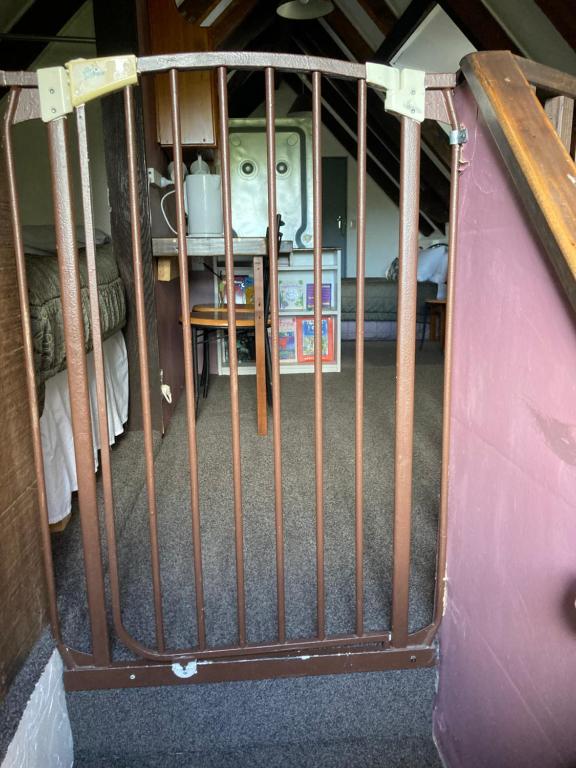 The Chalet Bed and Breakfast-peace and quiet in the country 12 minutes from City - Resim 16