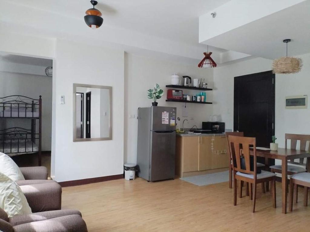Kuchyň nebo kuchyňský kout v ubytování Mesaverte Residences Condominium