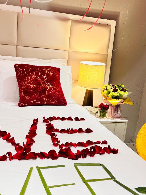 Postel nebo postele na pokoji v ubytování Kings View Exclusive Villas (KVEV)