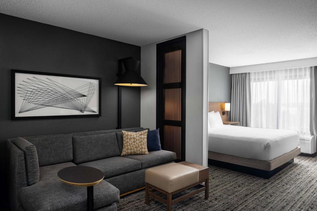 Hyatt Place Tempe Phoenix Airport photo