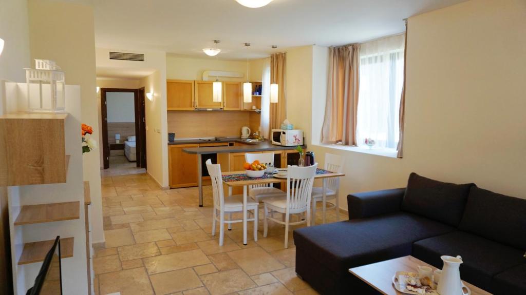 Ваканционни Апартаменти Калиакрия - Holiday Apartments Kaliakria - Apartment - Ground Floor