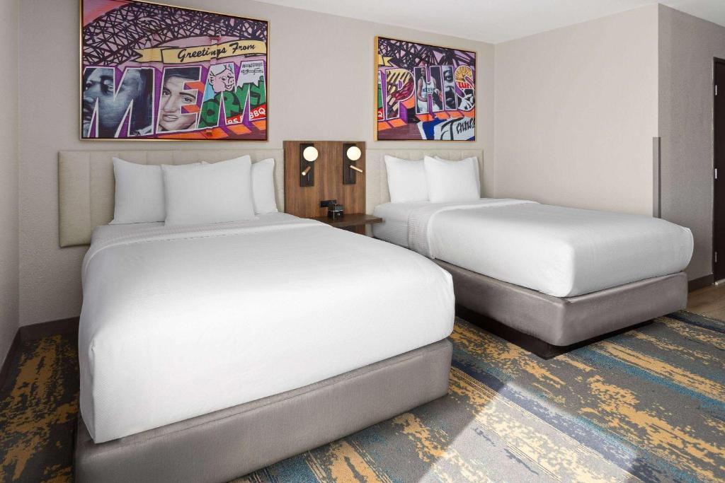La Quinta Inn & Suites by Wyndham Memphis I-240 photo