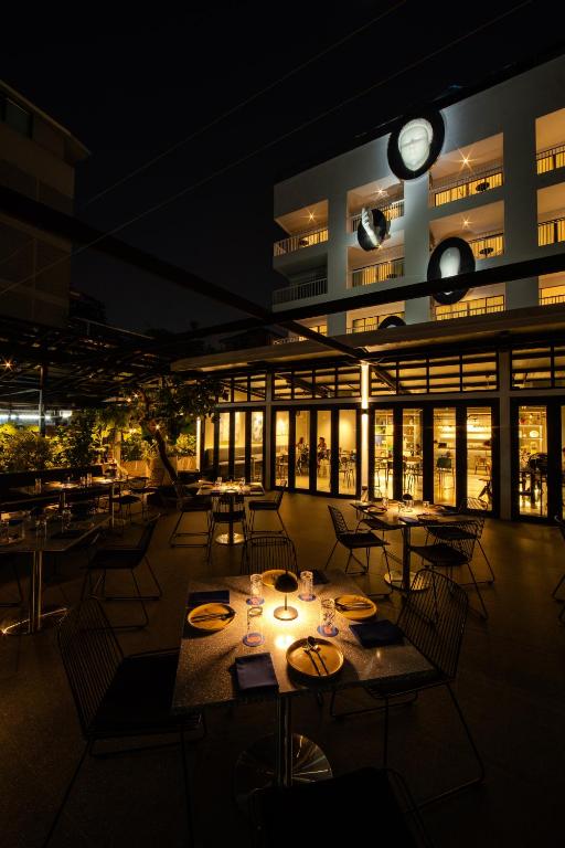 The StandardX, Bangkok Phra Arthit - Resim 43