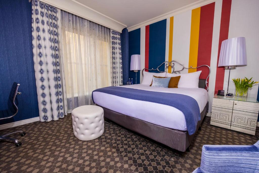 Ein Bett oder Betten in einem Zimmer der Unterkunft The Marker Union Square San Francisco