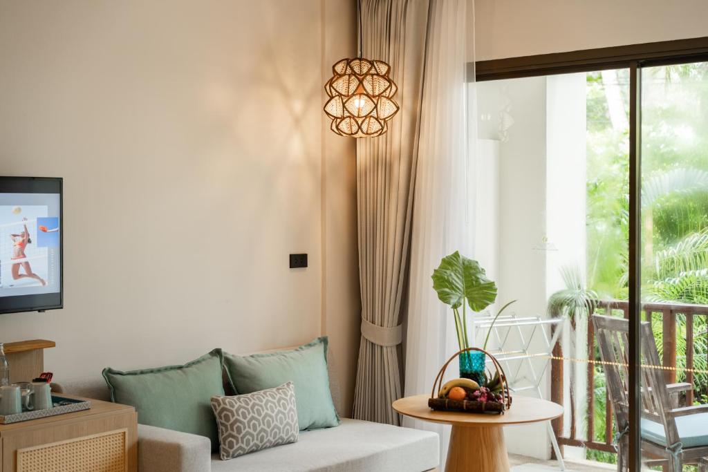 Apsara Beachfront Resort & Villa - 14