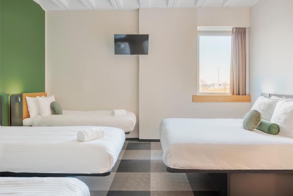 Maxhotel Amsterdam Airport Schiphol - Recently Renovated - Resim 38
