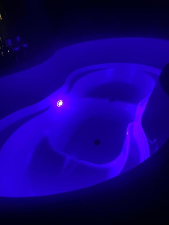 Fotografie z fotogalerie ubytování Campsie Luxury Pods with hot tub v destinaci Glasgow