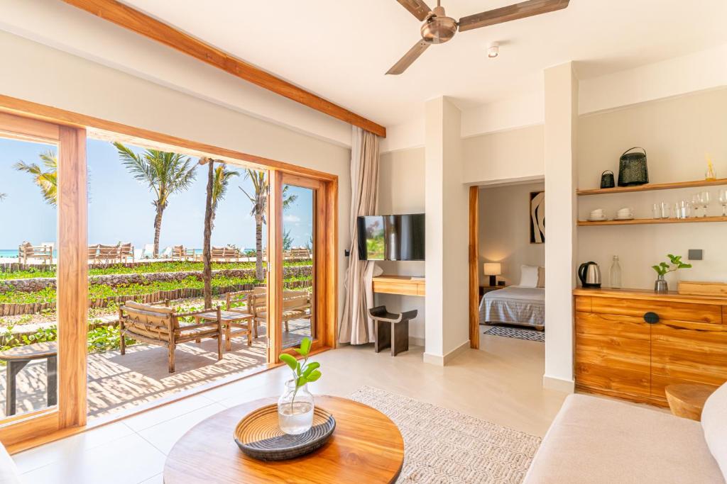 TV a/nebo společenská místnost v ubytování Kaskazi Hotel Zanzibar