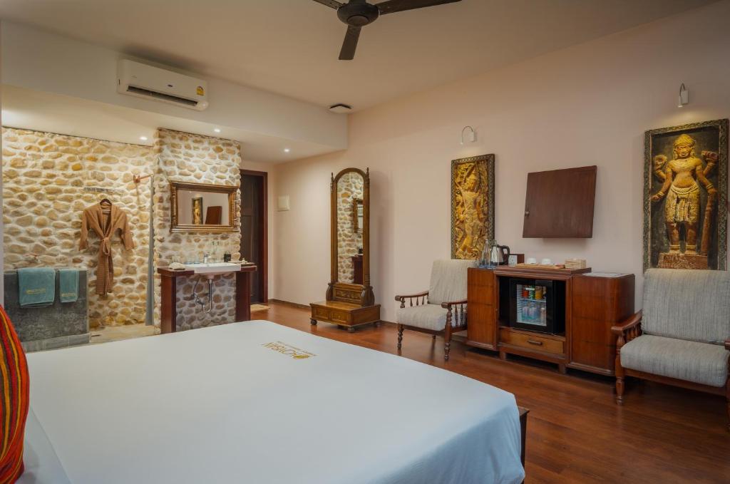 Komsan Kampot Resort - Khmer-Superior-Zimmer Mit Kingsize-Bett Und Balkon