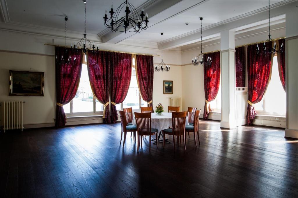 Posezení v ubytování Carlton-Europe Vintage Adults Hotel