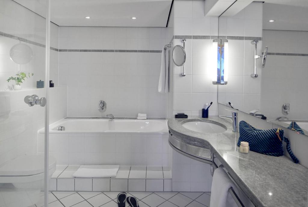 THE MADISON Hotel Hamburg - Resim 39