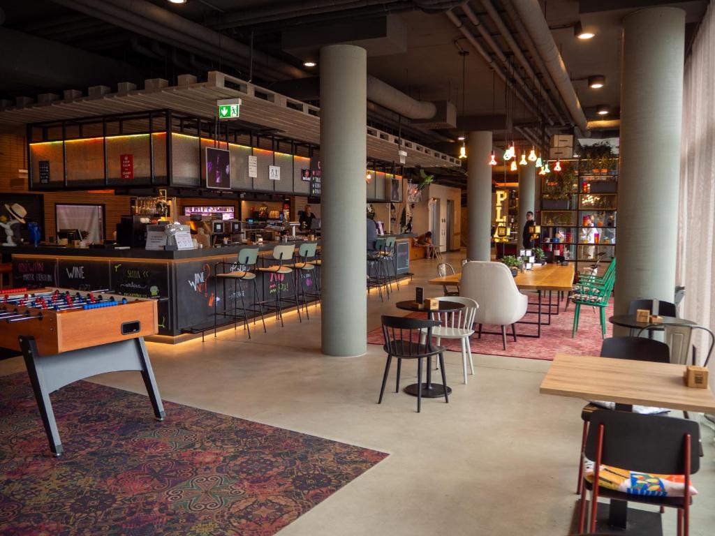 Moxy Vienna City East - Resim 3