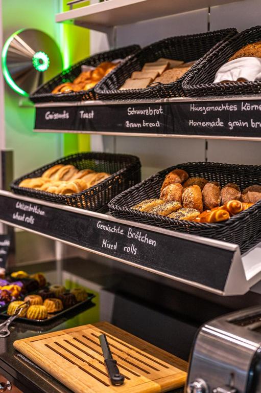 PhiLeRo Hotel Köln - Resim 27