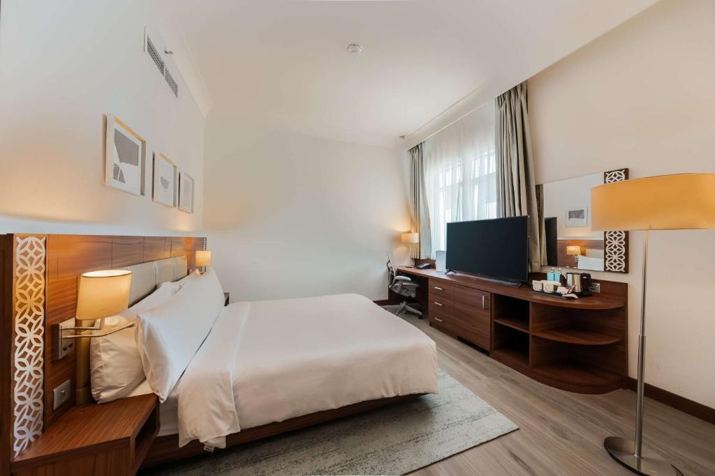 Hilton Garden inn Dubai Jumeirah - Resim 26