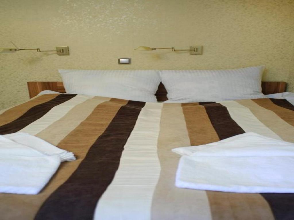 Postel nebo postele na pokoji v ubytování Czocha Palace&Czocha Camping - OR Czocha