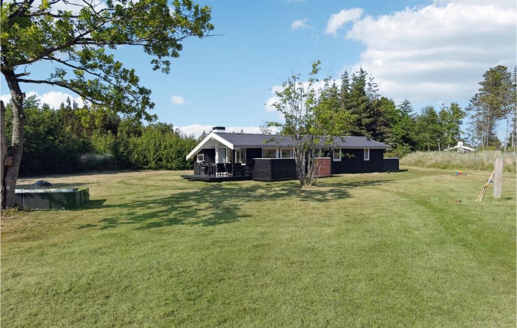 Κήπος έξω από το 3 Bedroom Beautiful Home In Ålbæk