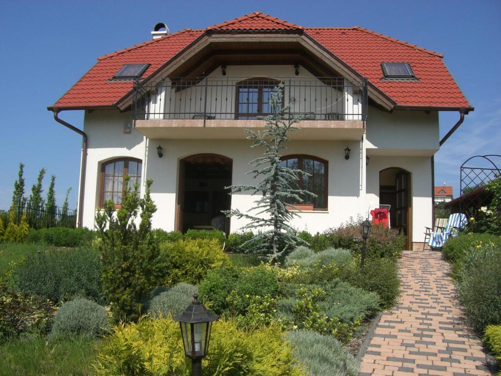 Gallery image of Eden Holiday Home in Zamárdi
