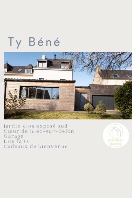 Une photo d'une maison avec les mots essayez le hêtre dans l'établissement Ty Béné - Maison de charme - 1-7 personnes, à Riec-sur-Bélon