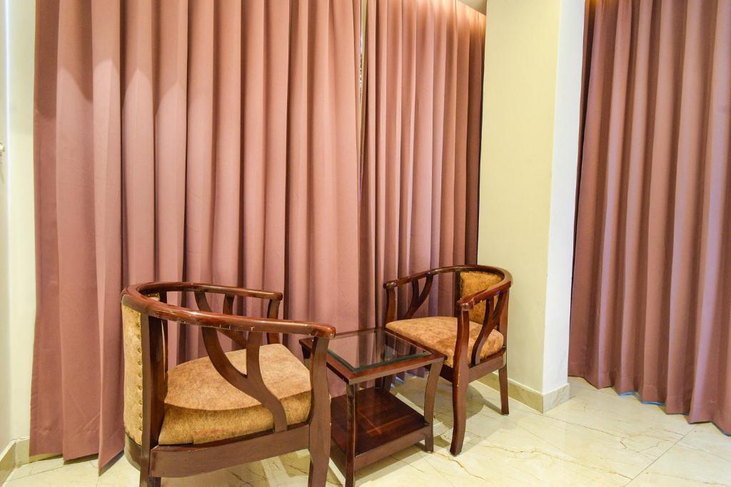 Posezení v ubytování FabHotel Prime Prowell Apex - Nr KIMS Hospital, Hitech City