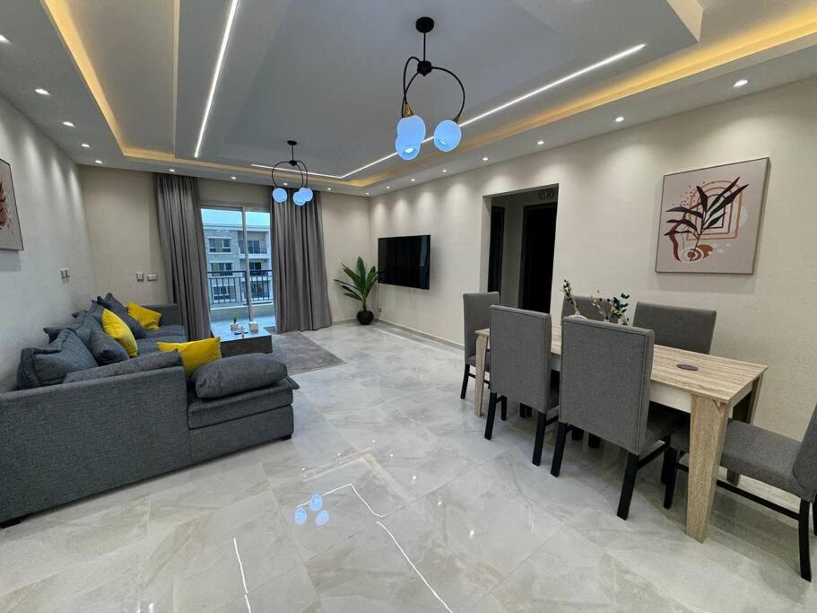 Posezení v ubytování Modern Luxury Apartment - New Cairo