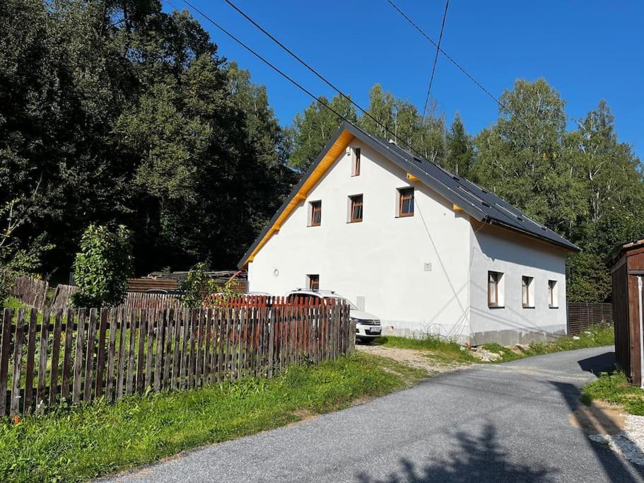 Budova, kde se prázdninový dům nachází