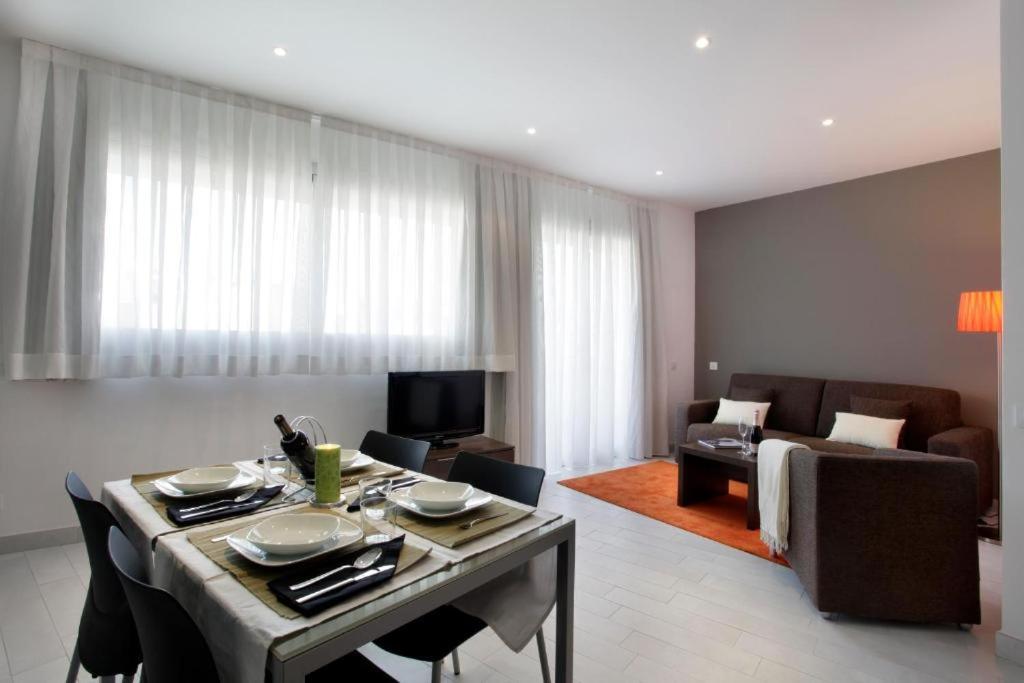 Posedenie v ubytovaní Fisa Rentals Les Corts Apartments