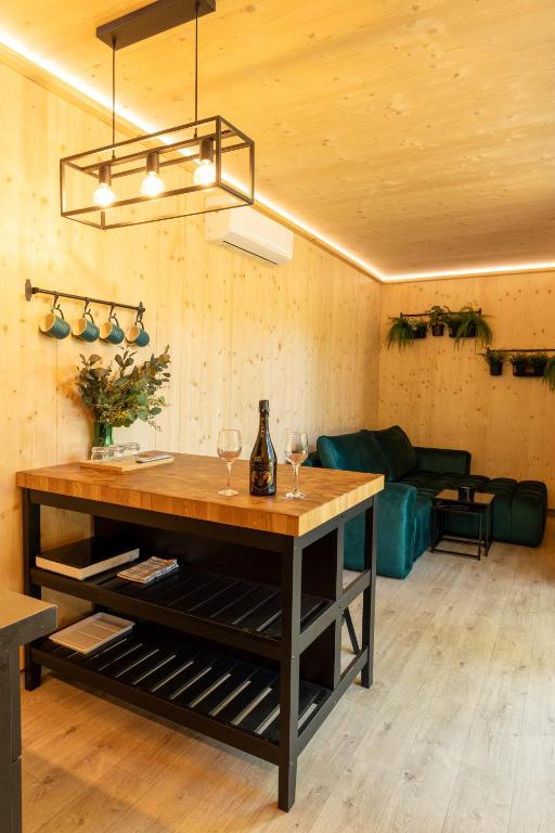 Posezení v ubytování Glamping Pod Lipami