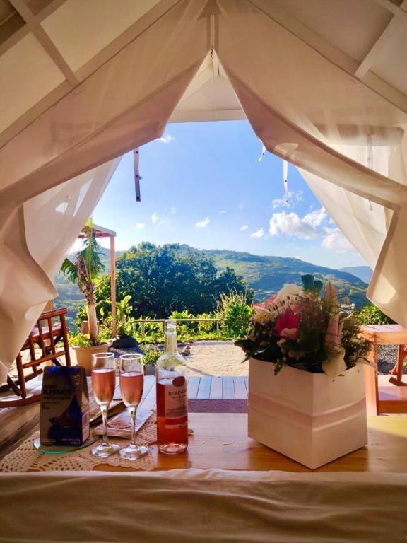 Příroda nedaleko luxury tent