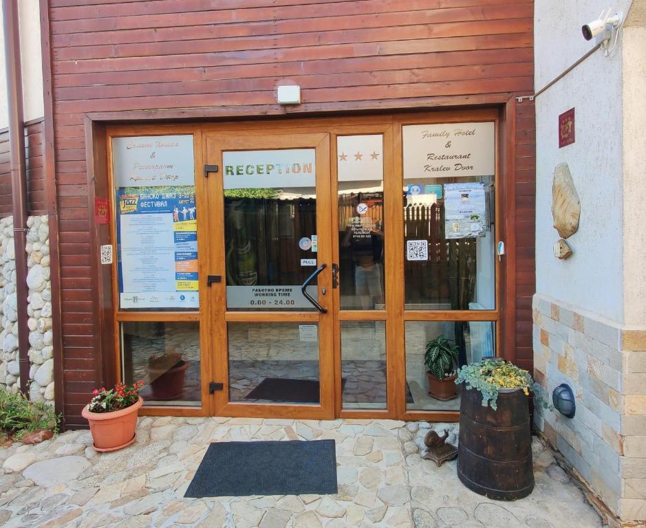 Exteriér nebo vchod ubytování Kralev Dvor Hotel