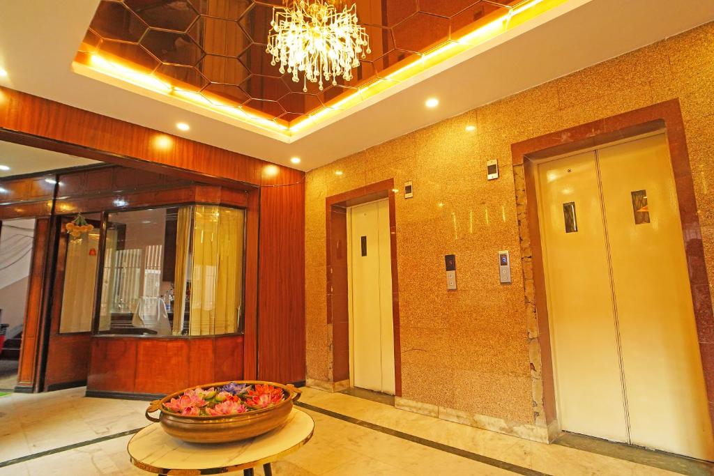 Koupelna v ubytování Hotel Samrat near Victoria Memorial !! Couple Friendly Hotel !!