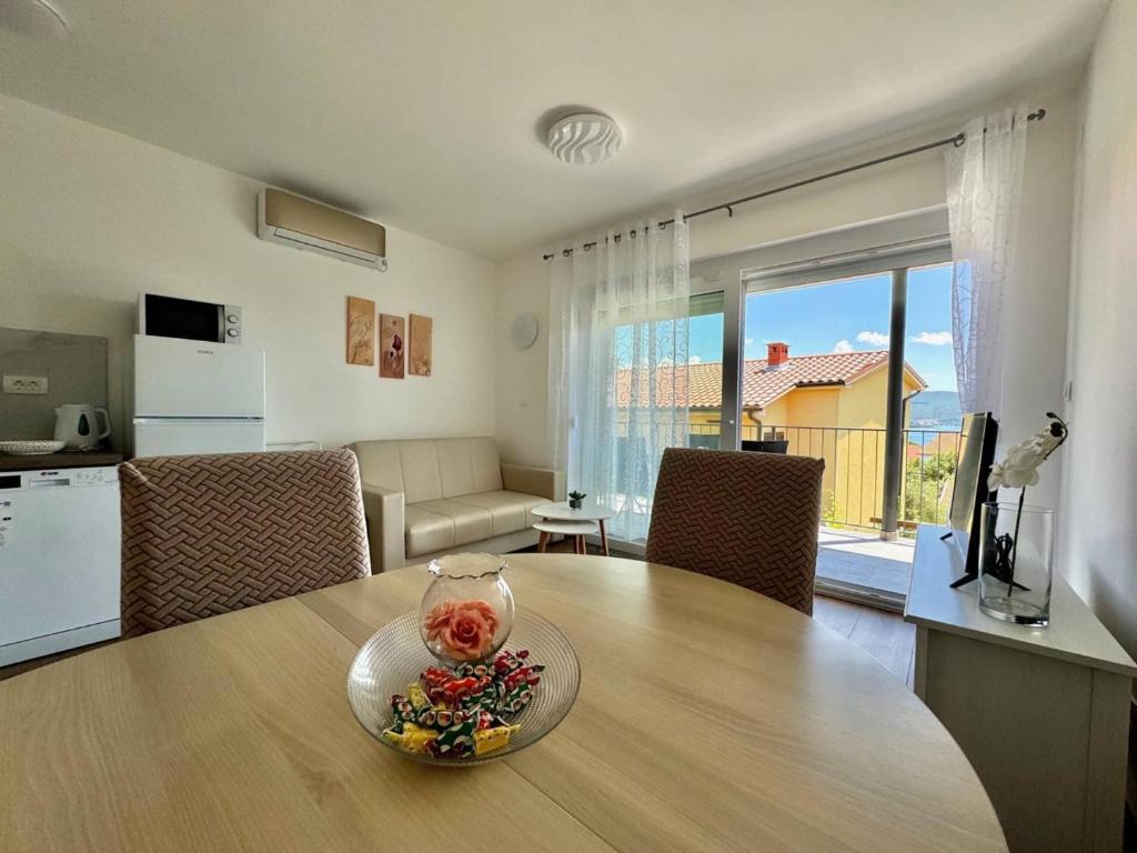 Istumisnurk majutusasutuses Apartments Goldie in the center of Krk