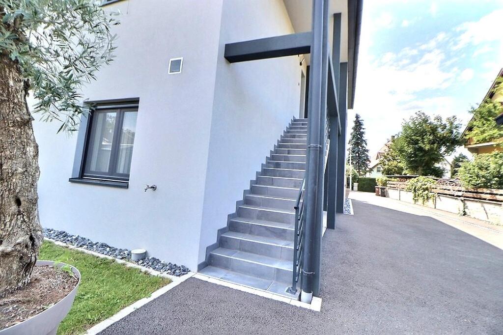 Budova, v ktorej sa apartmán nachádza