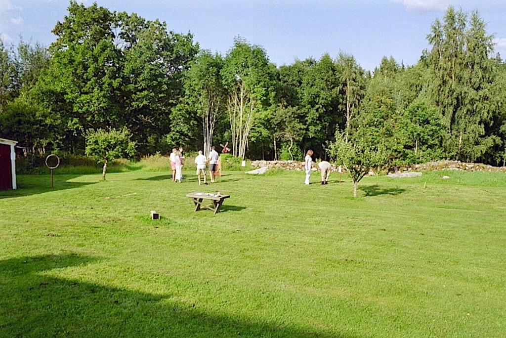 Zahrada ubytování LillStugan på Örsgänge Delsbo