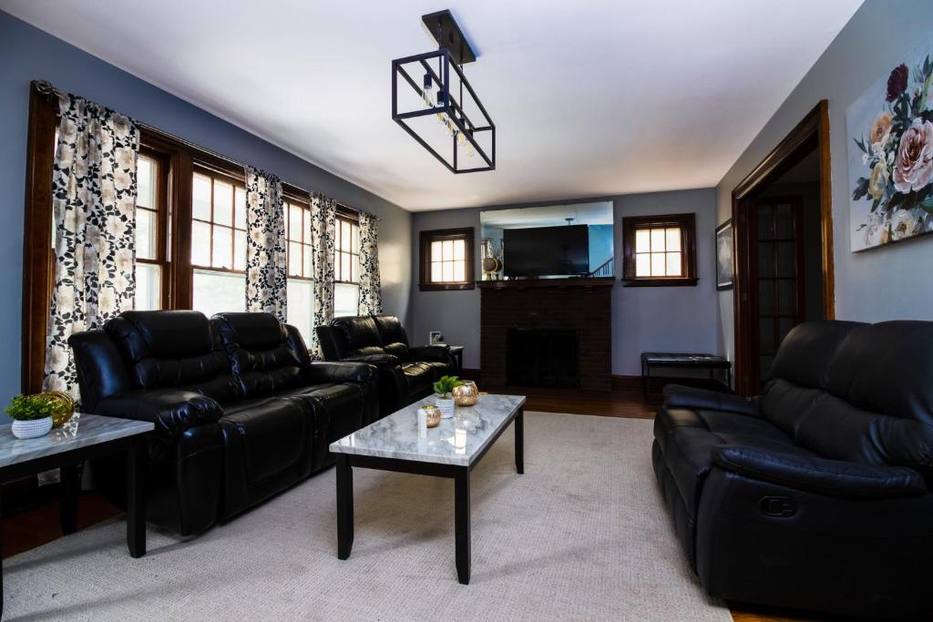 Posezení v ubytování 5BR, close to Niagara Falls State Park