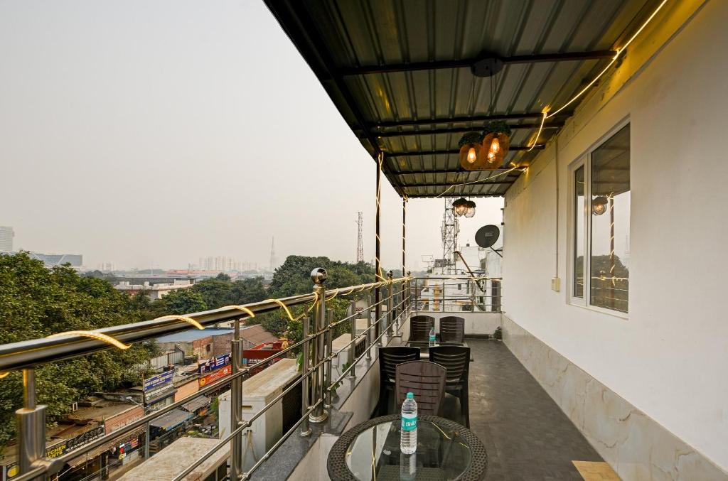 Balkón nebo terasa v ubytování Hotel Shri Vinayak in City Centre at New Delhi Railway Station-By RCG Hotels