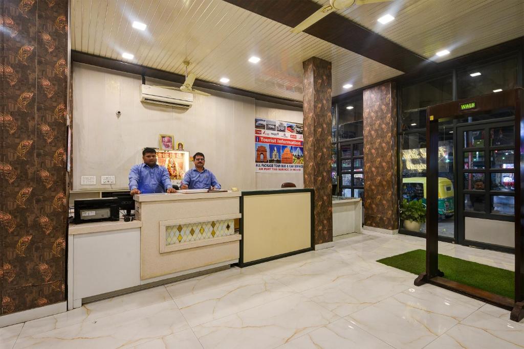 Hosté ubytování Hotel Shri Vinayak in City Centre at New Delhi Railway Station-By RCG Hotels