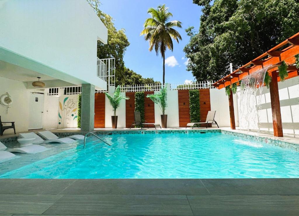 Bazén v ubytování Nautilus by La Jamaca Hotels-Downtown La Parguera nebo v jeho okolí