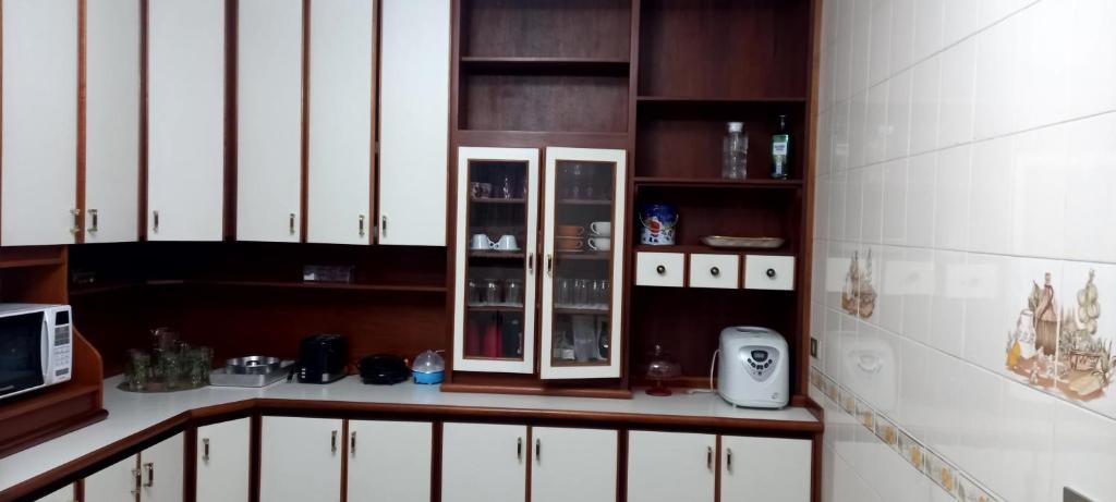 Kuchyň nebo kuchyňský kout v ubytování Hostel Blaese Pascal - HBP