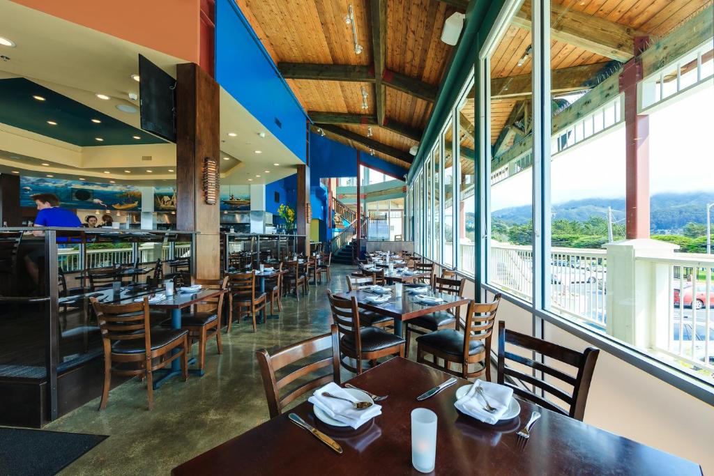 Pacifica Beach Hotel photo