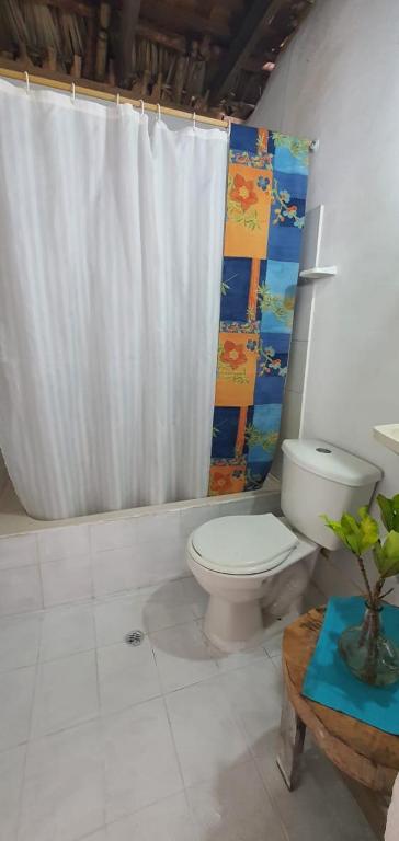 Vannituba majutusasutuses La Coralina azul