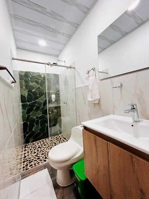 Koupelna v ubytování Hotel Glorial
