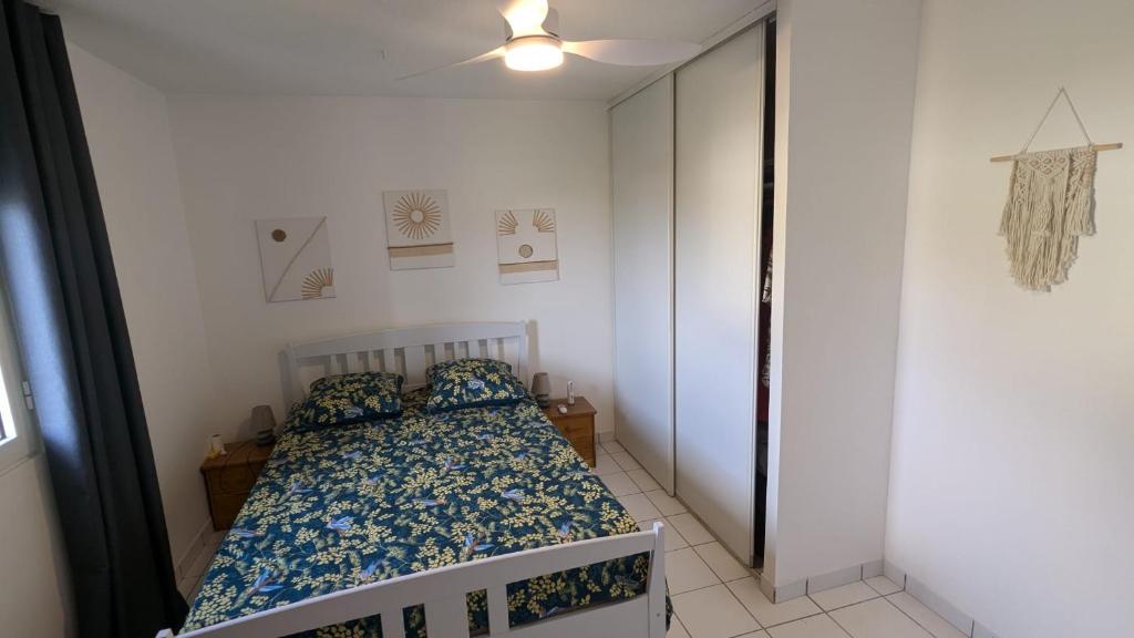 Postel nebo postele na pokoji v ubytování ALTERA SEA VIEW 2 Chambres